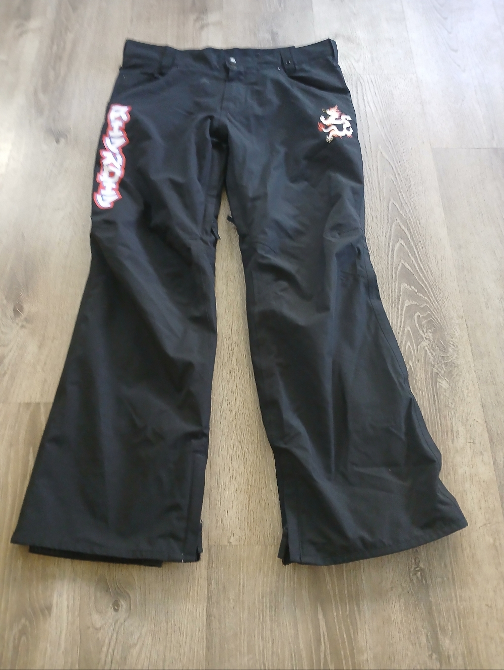 Rip And dip Snowboard/Ski Pants with Red & White Graphics